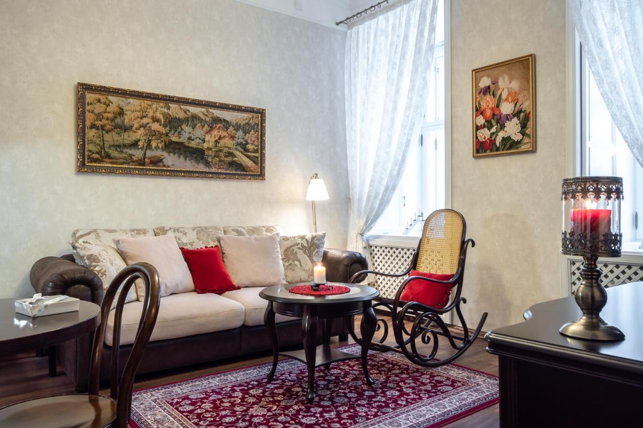 Classic Apartments In Old Town 탈린 외부 사진
