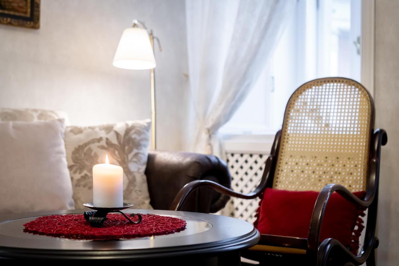 Classic Apartments In Old Town 탈린 외부 사진