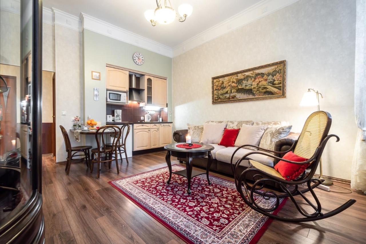 Classic Apartments In Old Town 탈린 외부 사진