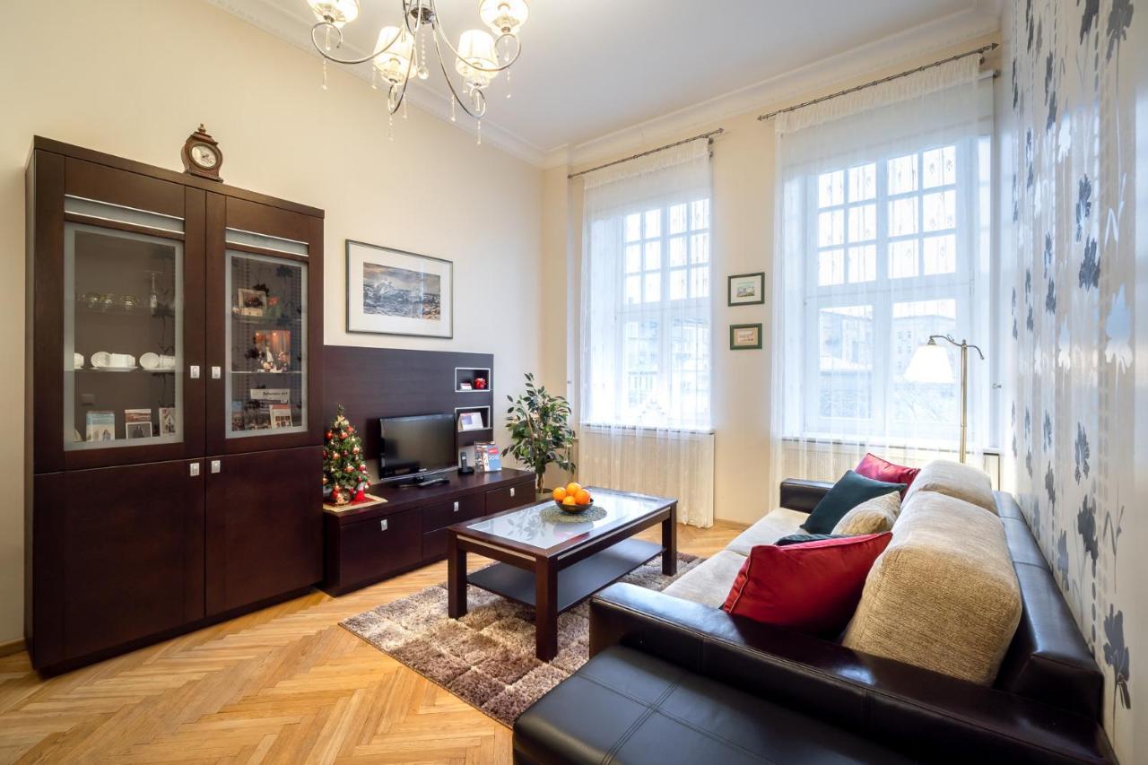 Classic Apartments In Old Town 탈린 외부 사진